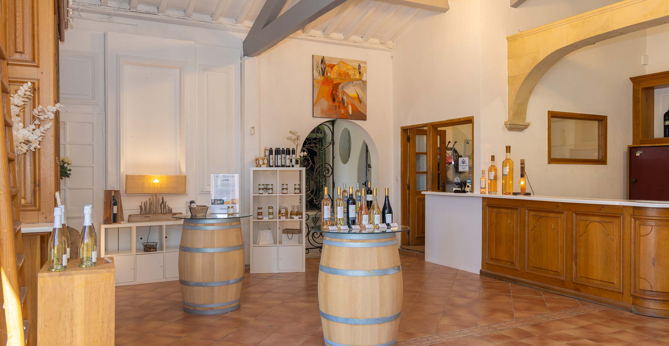 boutique de 150 m² pour dégustation gratuite des vins bio du Château Maravenne